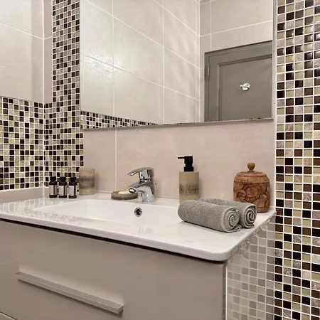 Bed and Breakfast Les 5 Arches - Adult Only 4*