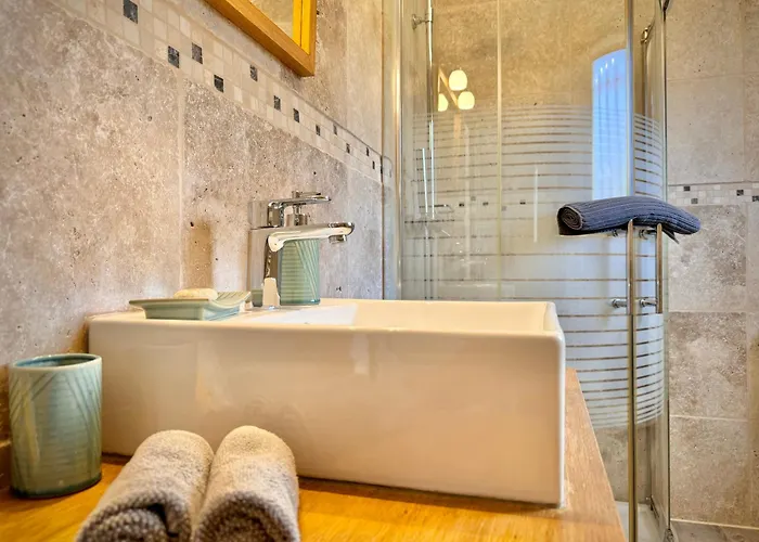 Les 5 Arches - Adult Only Sisco