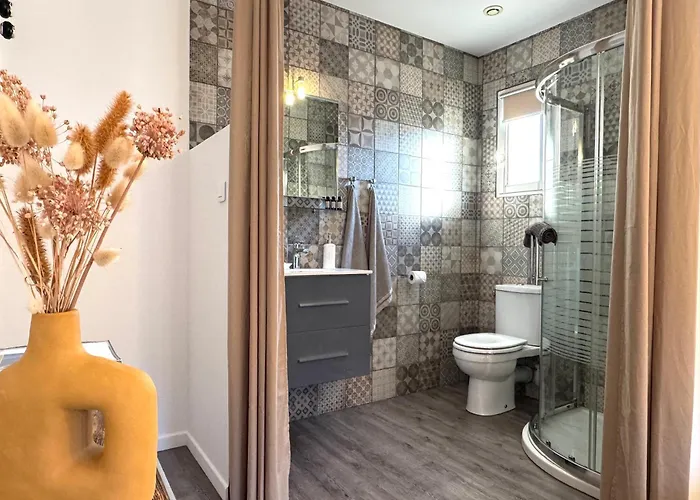 Les 5 Arches - Adult Only Bed & Breakfast